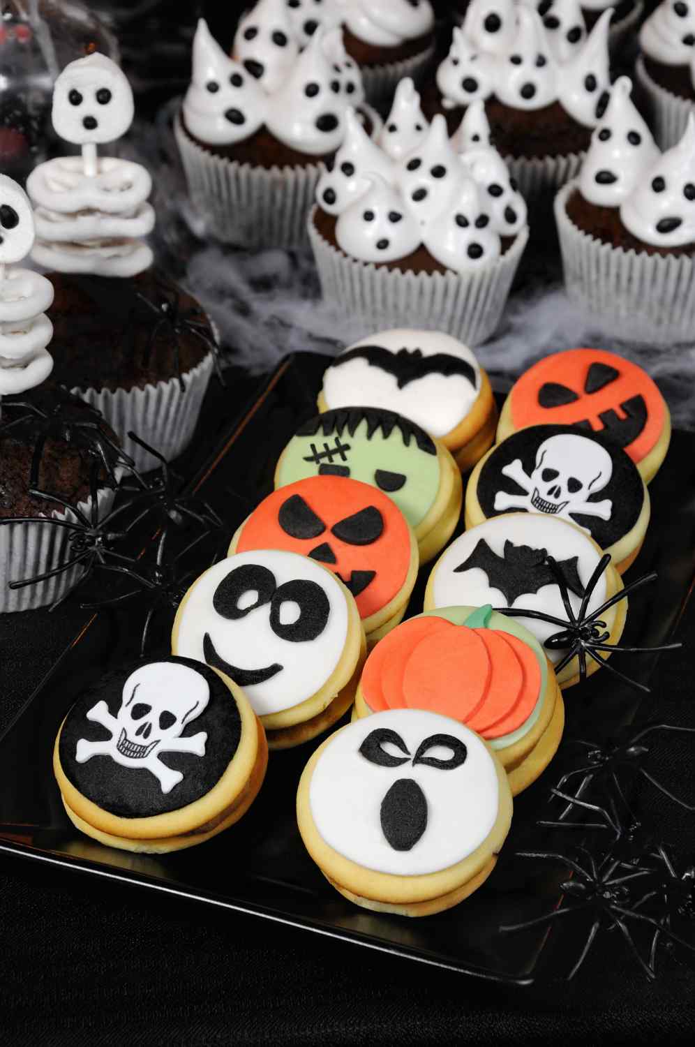 Gruselige Halloween Skelett Muffins